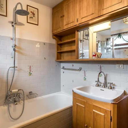 Charming Penthouse With Breathtaking Views *